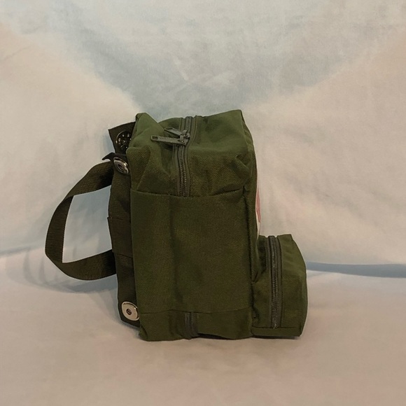 Made In Canada First Aid Kit Genuine Military Issue (NEW) without contents. - Picture 3 of 11